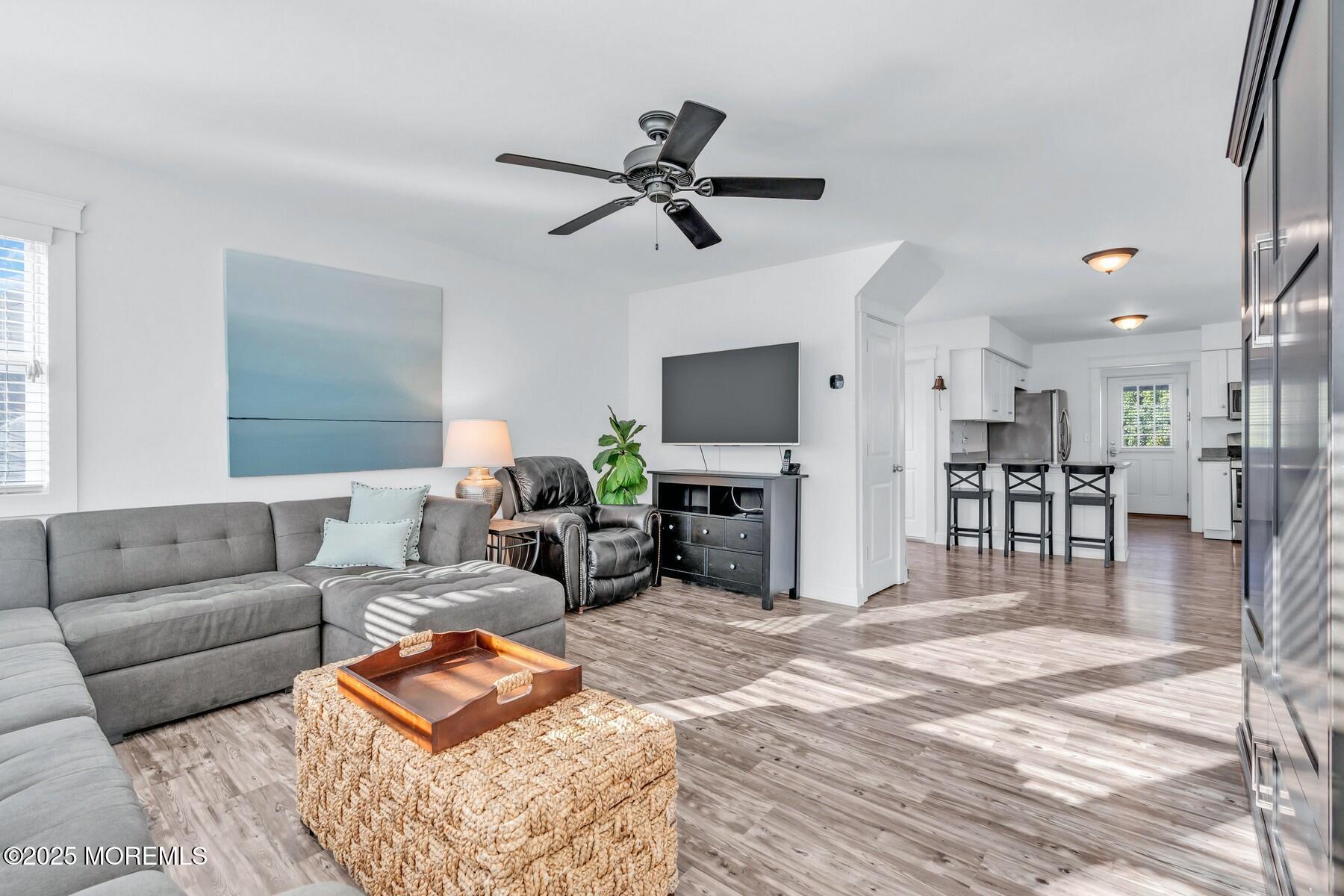 Image 4: Updated, Bright & Open