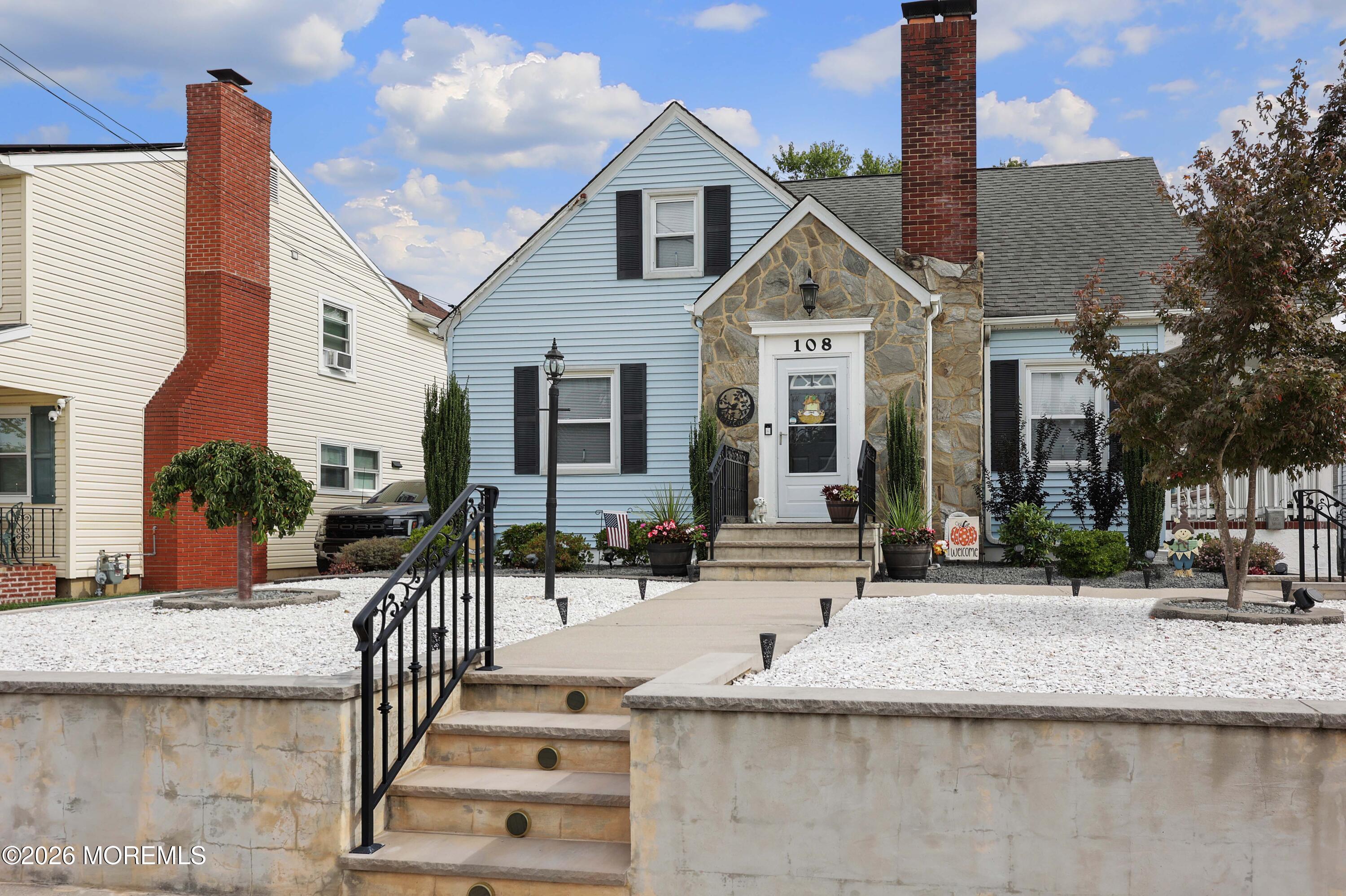 Image 4: Beautiful Iron Railing