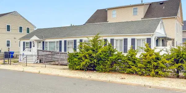 202 5th Avenue