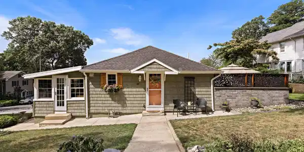 Image 2: 45 Mountainside Ave (27)
