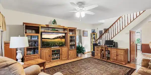 Image 3: 04-Family Room