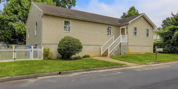 22 Ridgewood Avenue