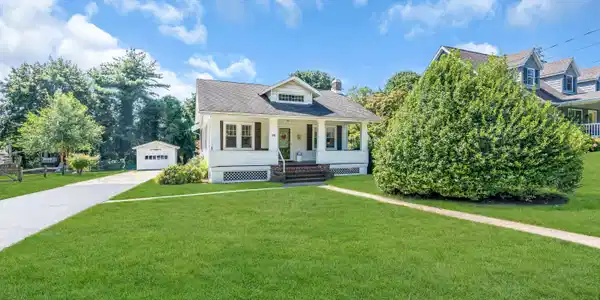 48 Valley Drive