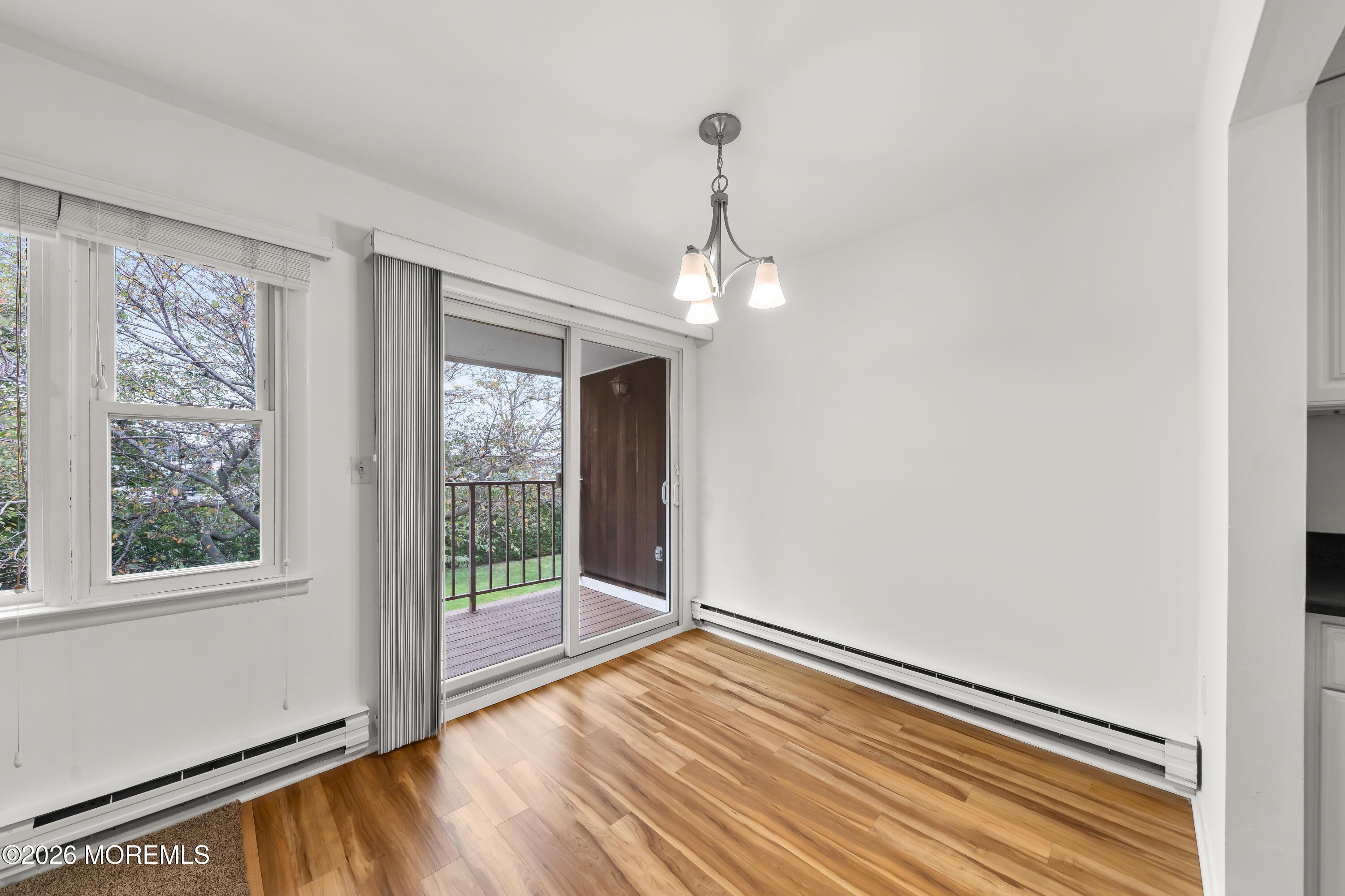 Image 4: Dining Room (1)