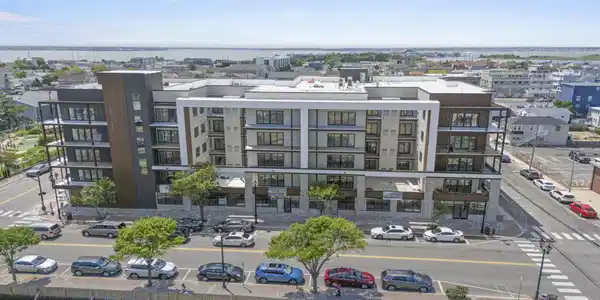 Image 2: 401 blvd drone (2)