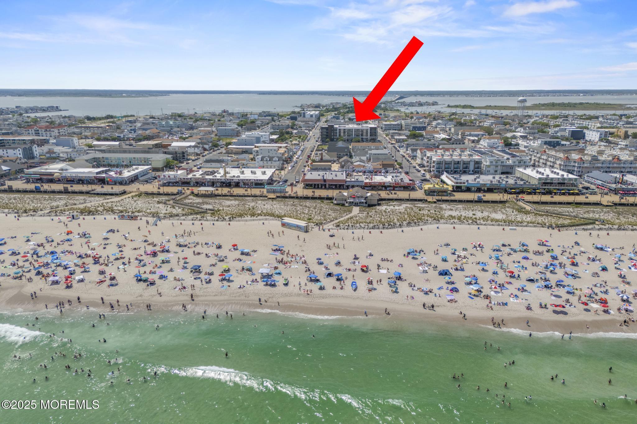 Image 4: 401 blvd drone (11)_2