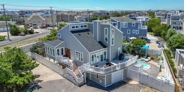1100A Long Beach Boulevard