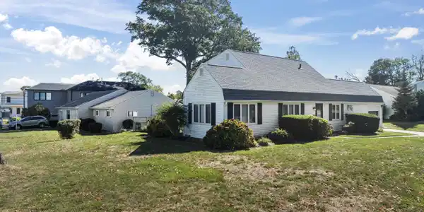 965 Elizabeth Terrace