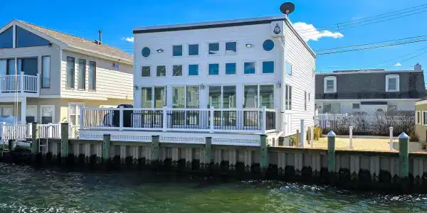 218 S Lagoon Lane