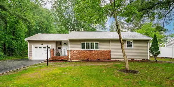 512 Leonardville Road