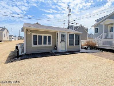 111 W Marlin Way