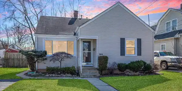 208 4th Street