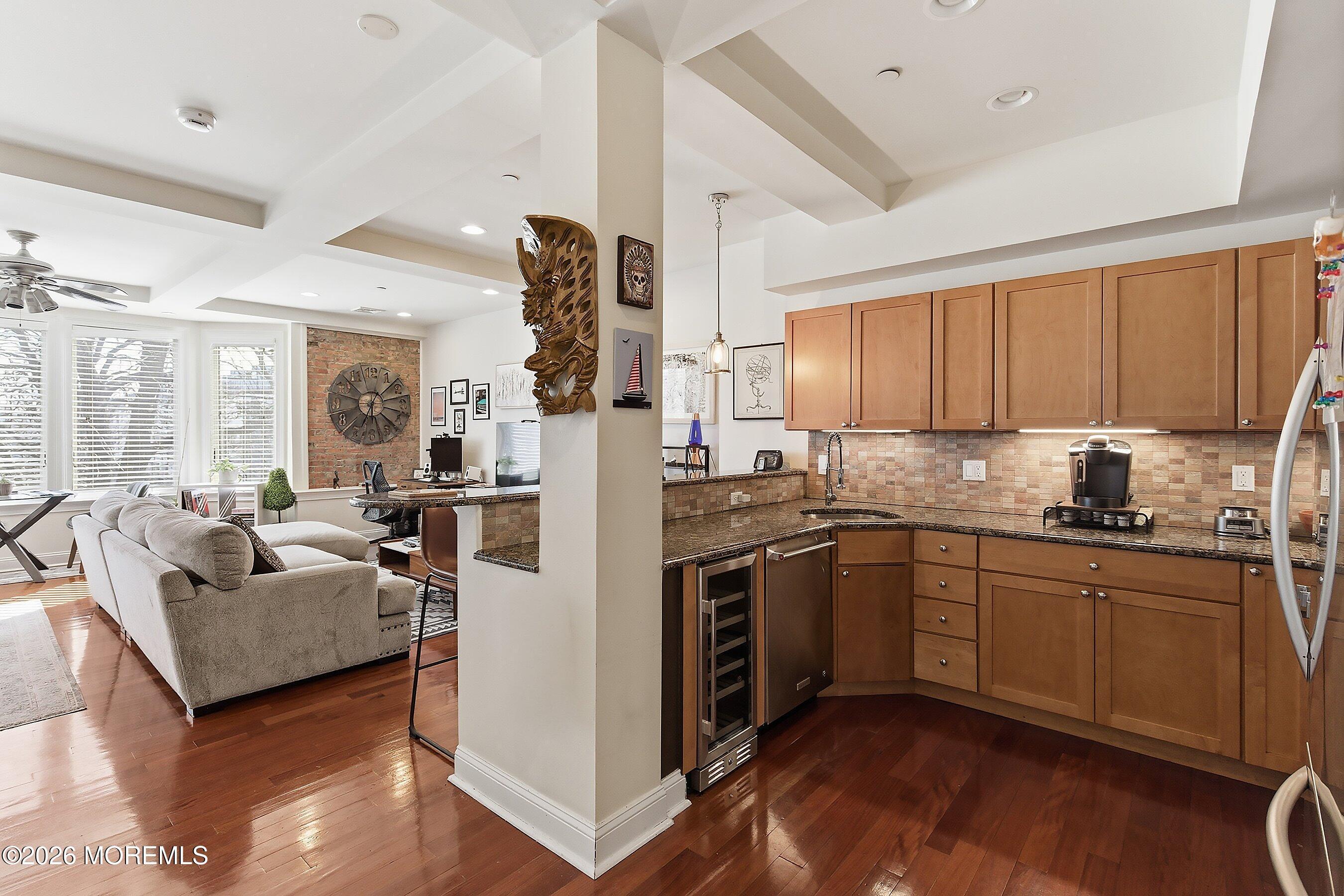 Image 4: 03-Kitchen 1B