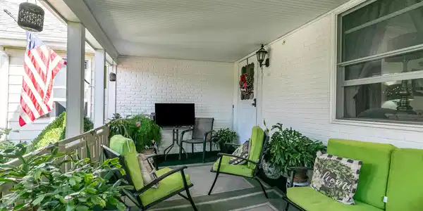 Image 2: 138 Woodland Avenue-2