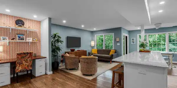 Image 4: Office Nook