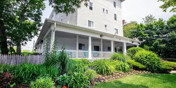 321 6th Avenue Unit 102