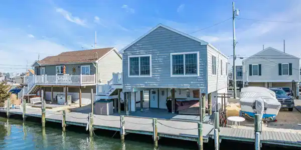 3357 Sunset Lane
