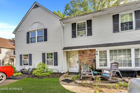 74 Fieldcrest Way