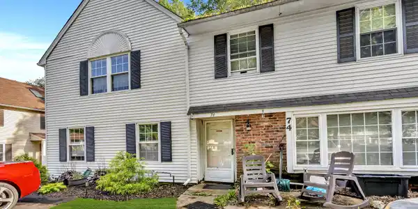 74 Fieldcrest Way
