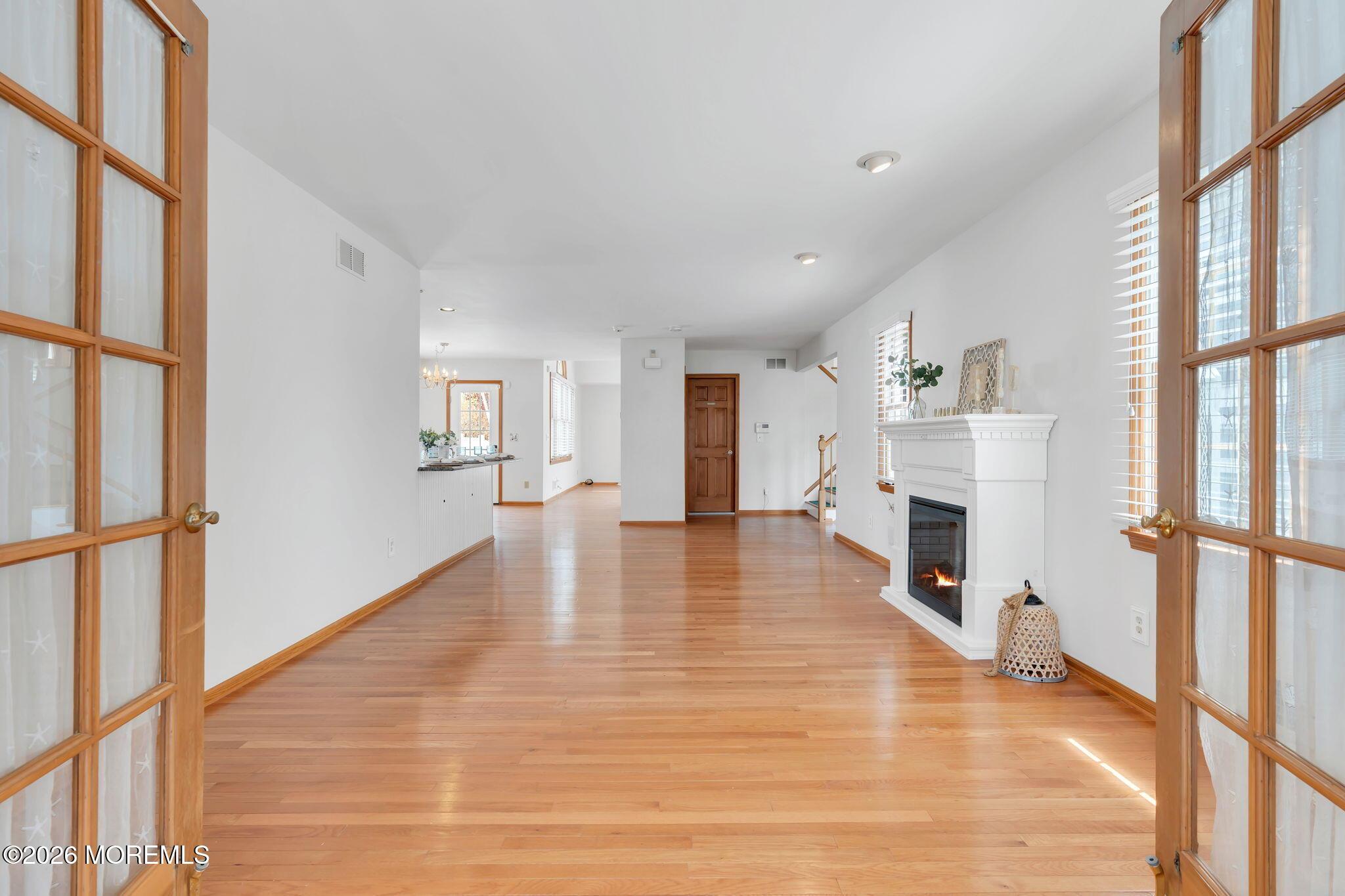 Image 2: 11-web-or-mls-DSC01371-1