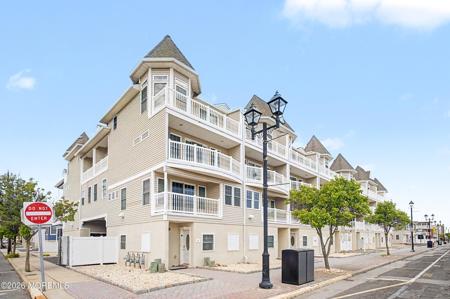 1301 Boulevard Unit 10