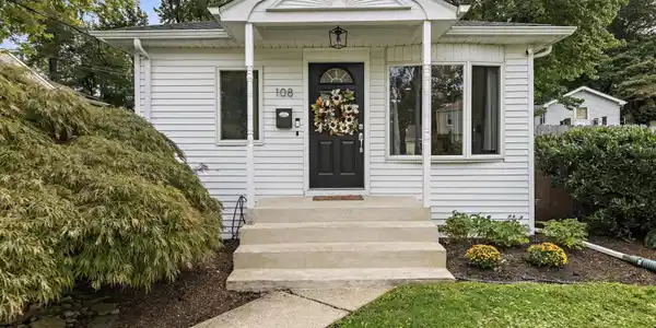 Image 4: 108 Hamilton Ave