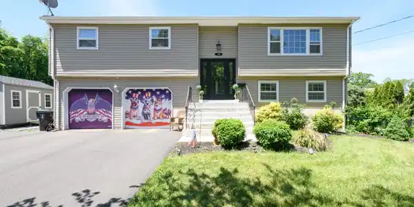 19 Kelvin Avenue