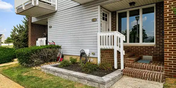 25 Meadow Avenue Unit 20