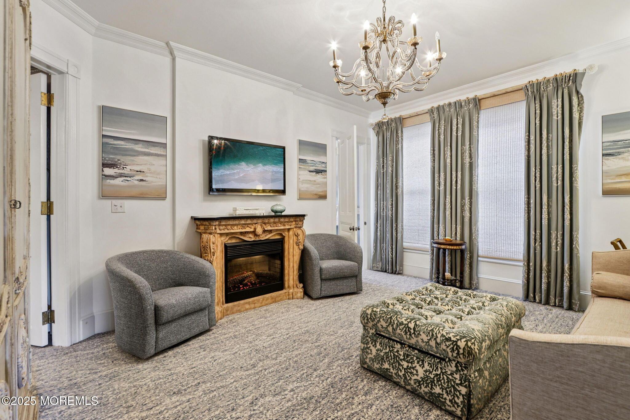 Image 2: 6-web-or-mls-6-print-Monmouth Ave 19-S07