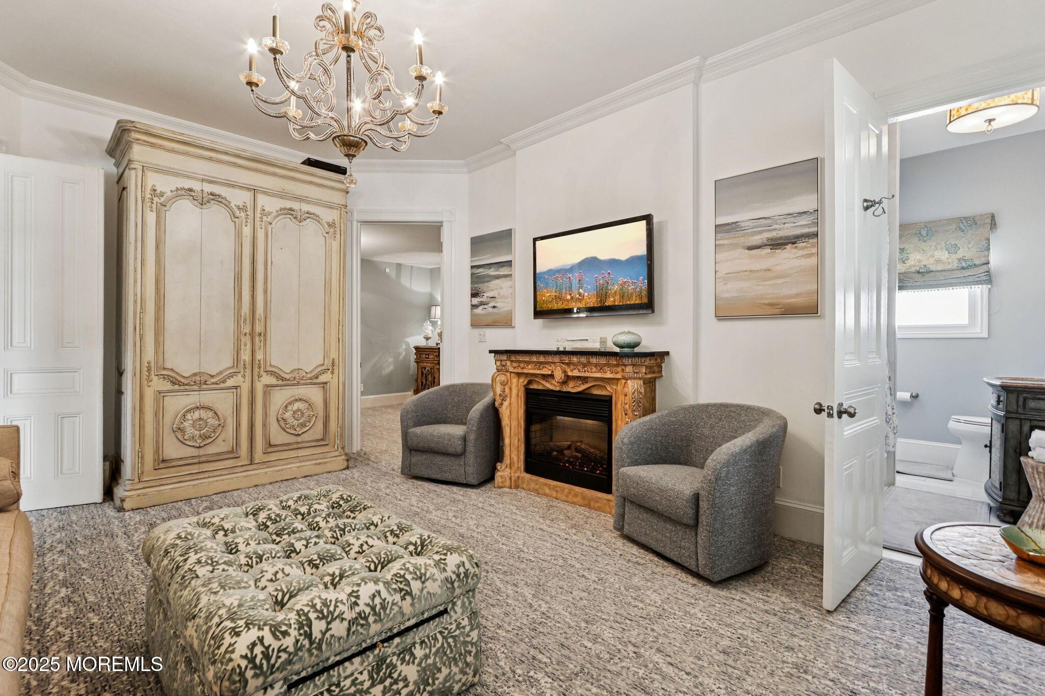 Image 4: 8-web-or-mls-8-print-Monmouth Ave 19-S07