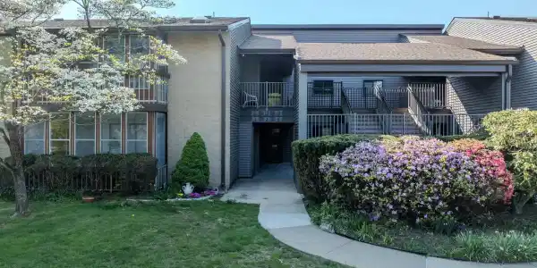 5 Eastport Court