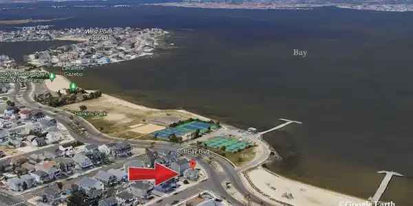801 Bay Boulevard