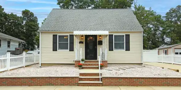 19 10th Street