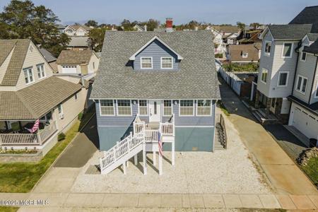 109 Arnold Avenue