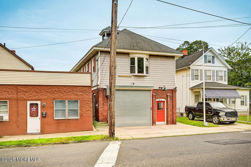 Image 1: 95_broadway_001