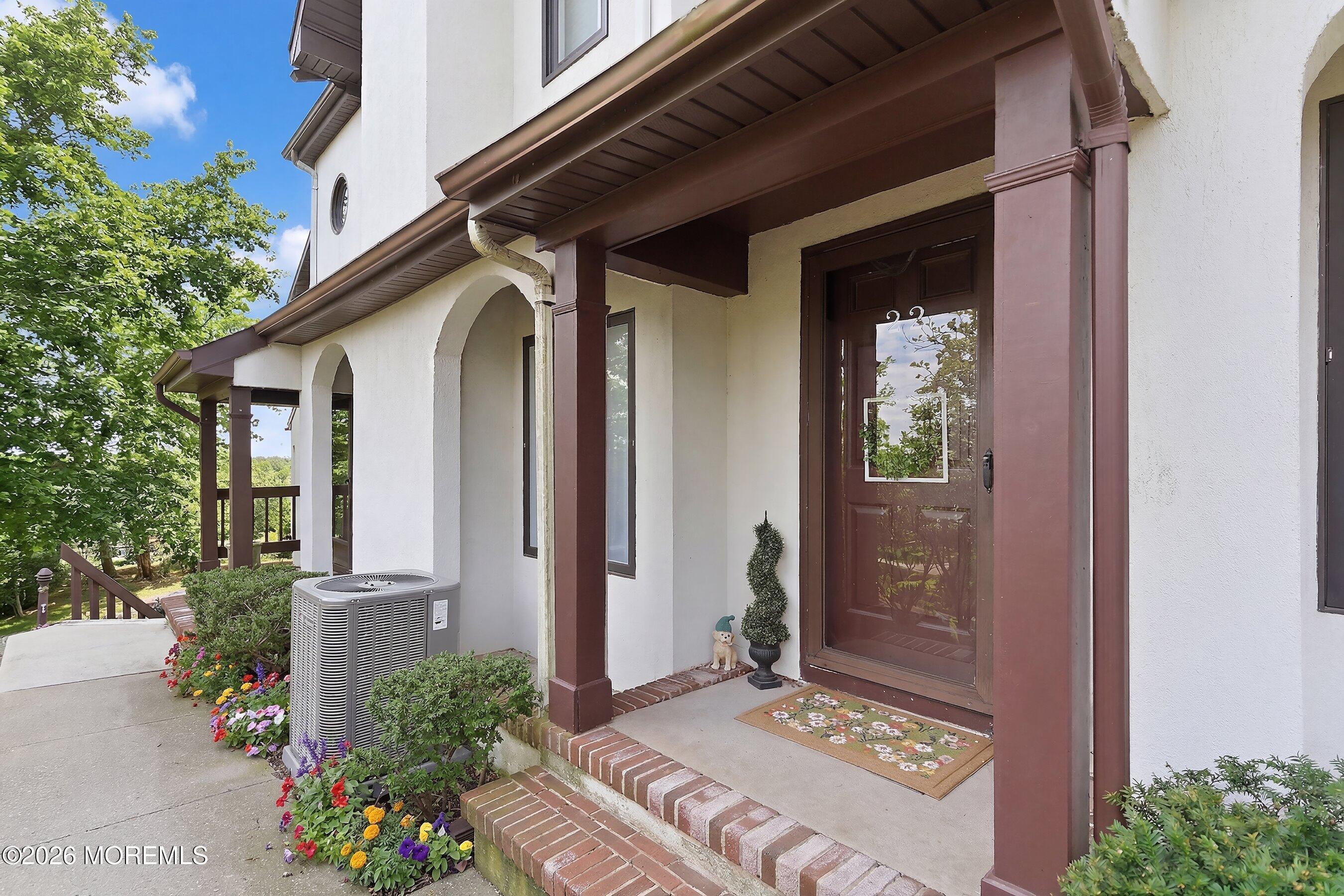 Image 3: 06-Front Entrance 1 Virtual Summer optio