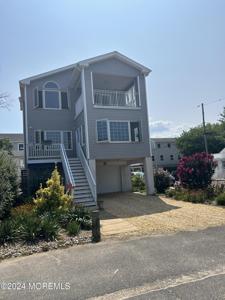 5 Beach Boulevard
