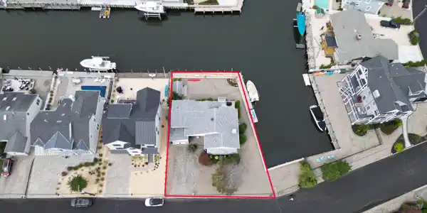 1800 Boat Point Drive