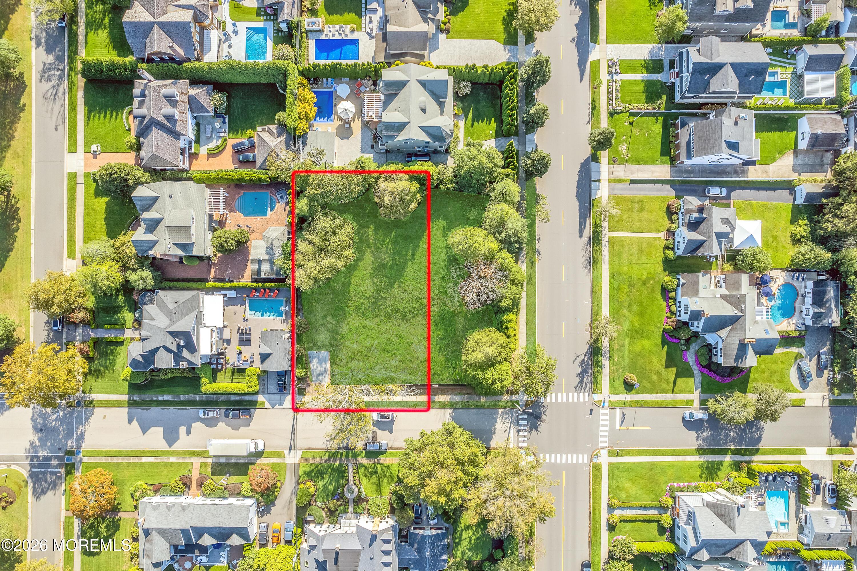 Image 1: Ovehead-Edit