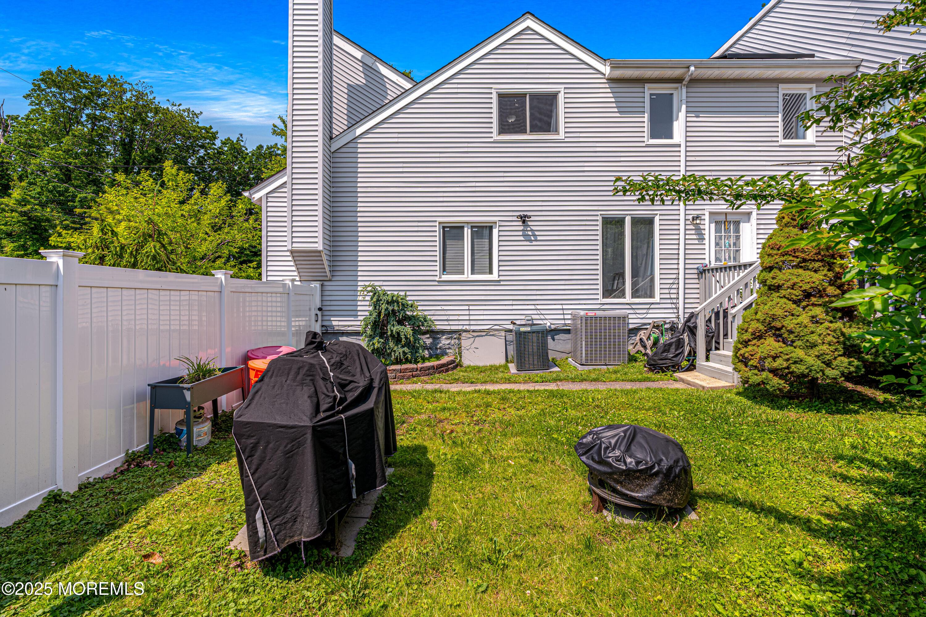 Image 2: 76 Woodland Drive Keyport Exteriors (3 o