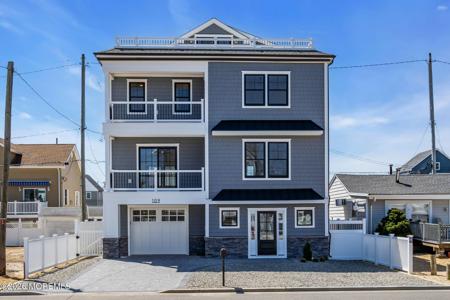 109 Eisenhower Avenue