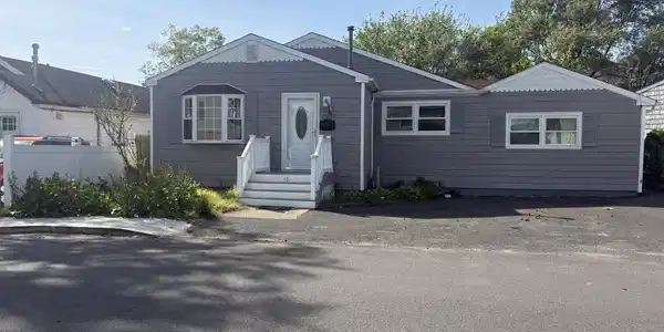 15 Saint James Place