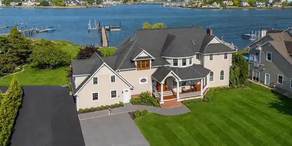 229 Comanche Drive