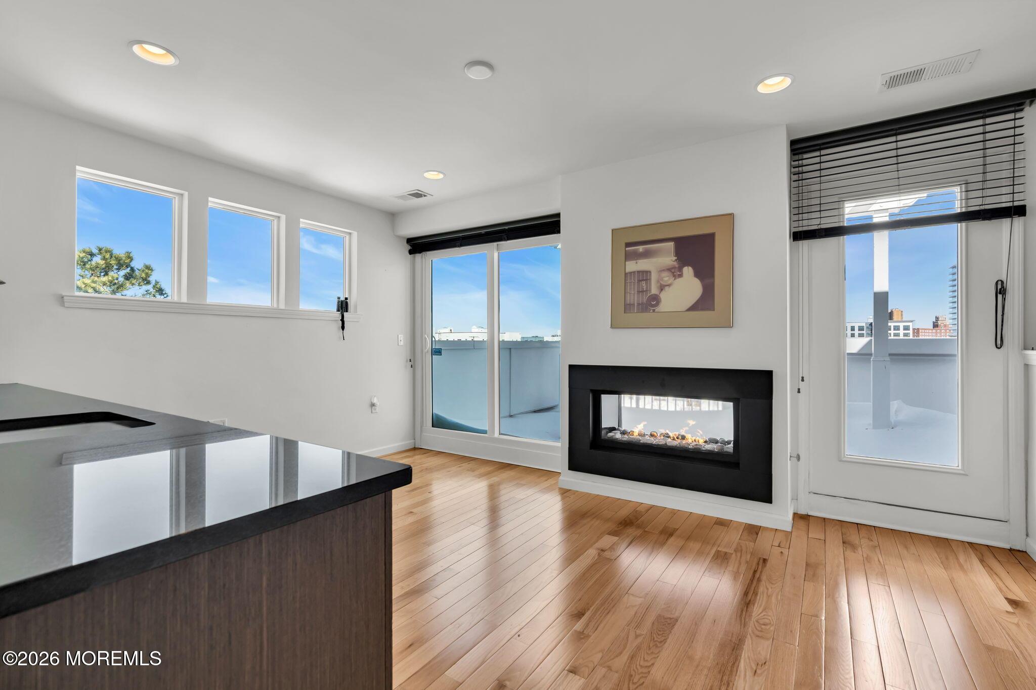 Image 4: 37-web-or-mls-DSC00988-1