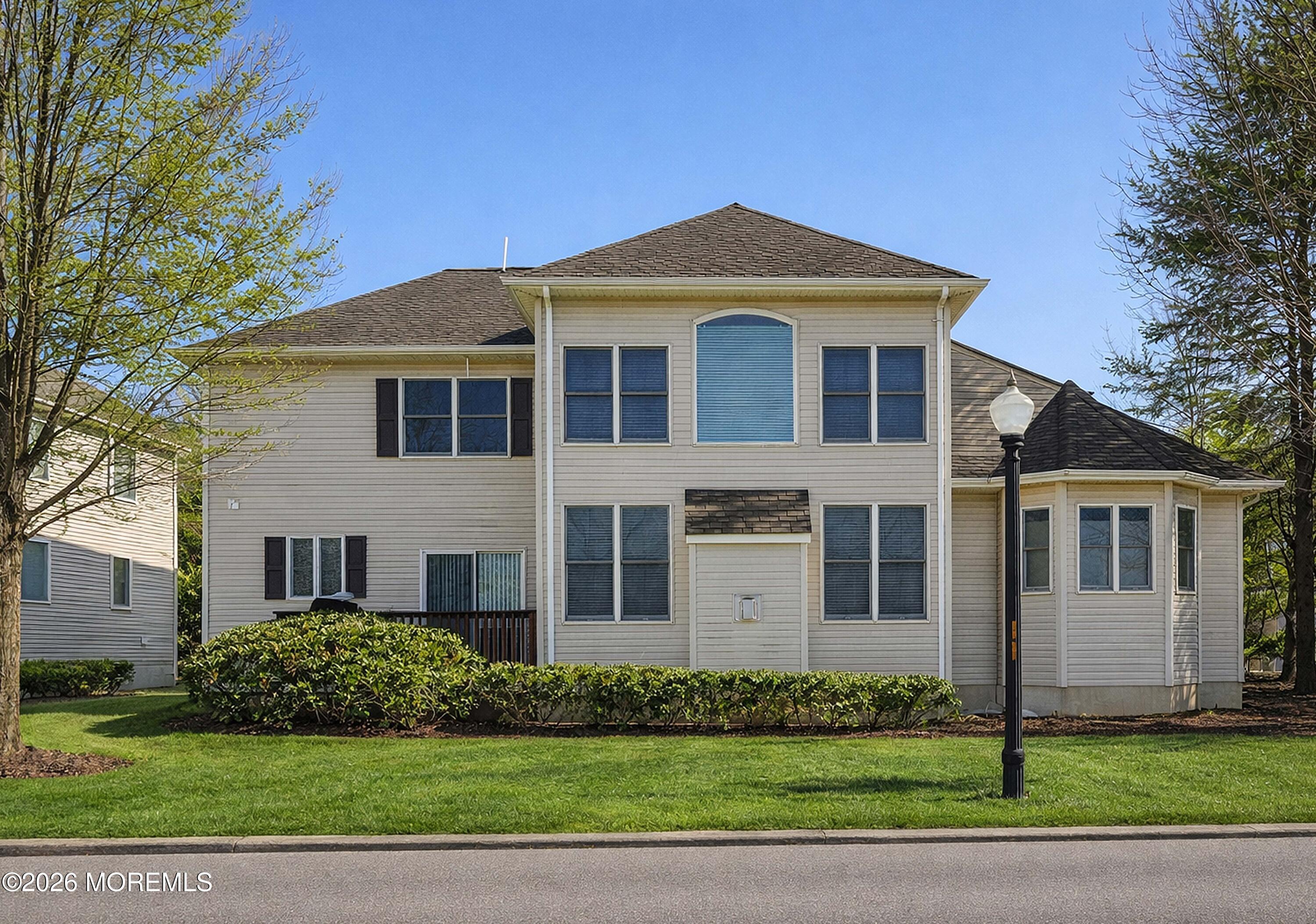 Image 2: 758A2364_5_6_7_82