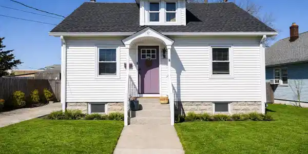 12 E Westside Avenue