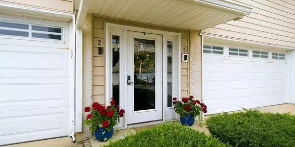 Image 3: 03-Entrance