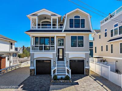 102 E 34th Street