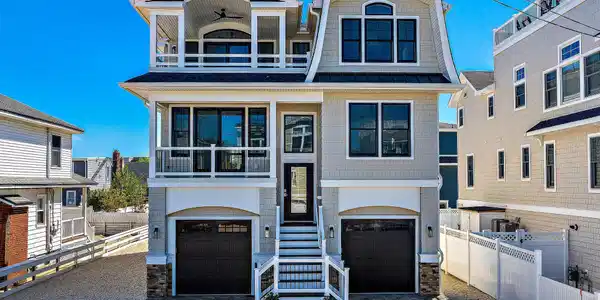 102 E 34th Street