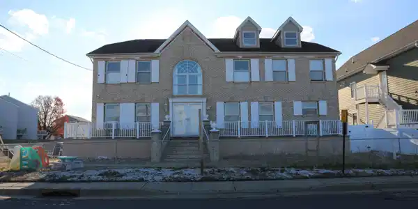 342 Front Street